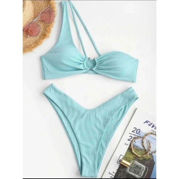 Celeb style Asymmetrical Shoulder Straps Bikini Set sz Medium - Picture 4 of 4